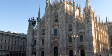Milano prima città in Europa per crescita di milionari: superati Londra e Parigi