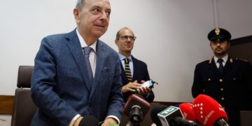 Archiviato il trasferimento di Lo Voi dopo il caso Almasri