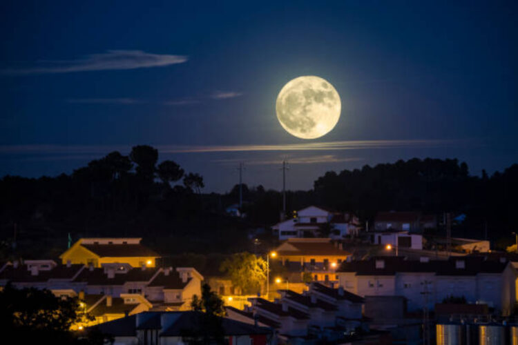 Arriva la superluna fredda