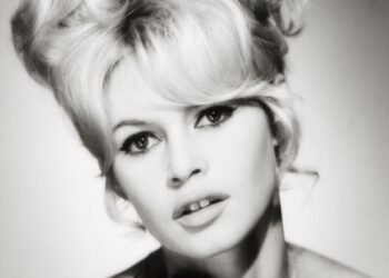 Destra e sinistra francesi si dividono sull'omaggio a Brigitte Bardot