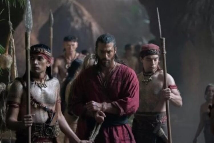 Can Yaman mentre interpreta Sandokan