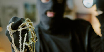 Come evitare i furti in casa a Natale