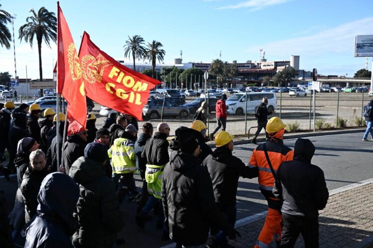 Corteo dei lavoratori dell'ex Ilva di Genova Cornigliano