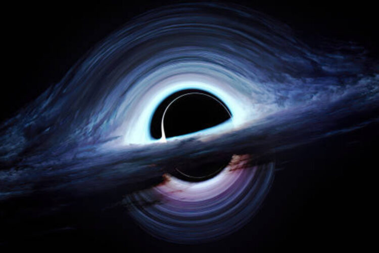 Cosa succede se ci si avvicina a un buco nero