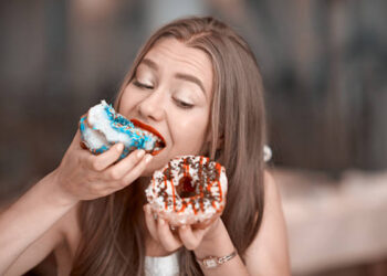 Ecco perché c'è sempre spazio per il dolce dopo i pasti abbondanti