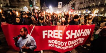 Fiaccolata in solidarietà e contro l'arresto di Mohamed Shahin