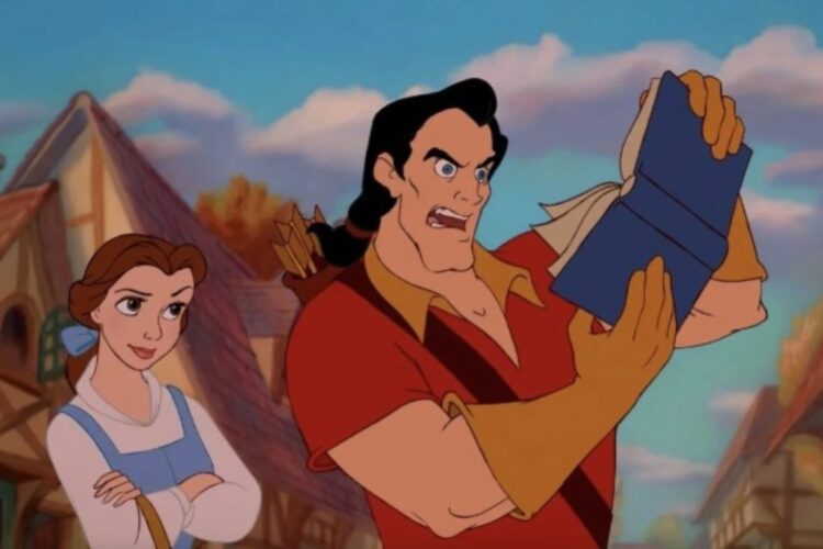 Gaston insieme a Belle in una scena del classico animato Disney La Bella e la Bestia