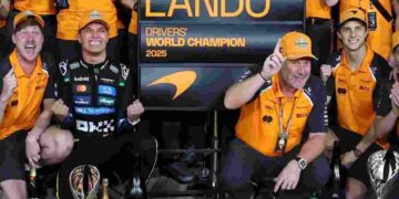 Lando Norris festeggia la vittoria