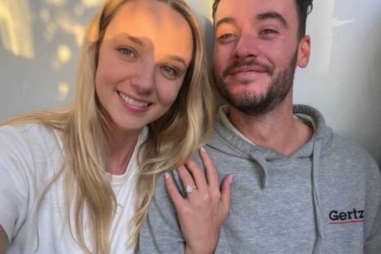 Influencer australiana morta dopo un freebirth