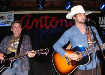 Joe Ely assieme a Ryan Bingham