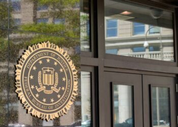 L'FBI ha sventato diversi attentati contro la polizia per l'immigrazione