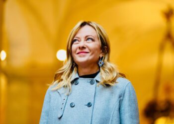 La premier Giorgia Meloni durante la cerimonia degli auguri natalizi con i dipendenti della Presidenza del Consiglio