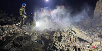 Le conseguenze di un raid russo in Ucraina