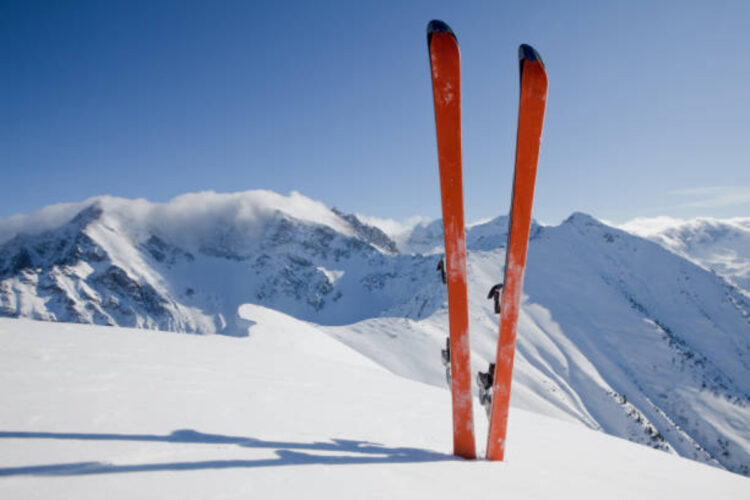 Le nuove regole per evitare multe sugli sci e sullo snowboard