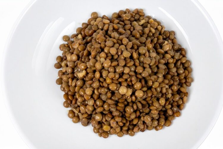 Un uomo si lacera l'esofago mangiando troppe lenticchie