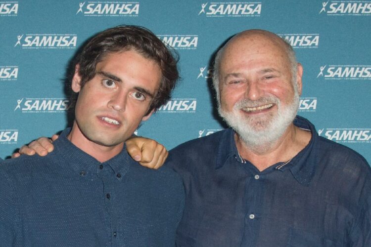 Nick Reiner assieme al padre Rob