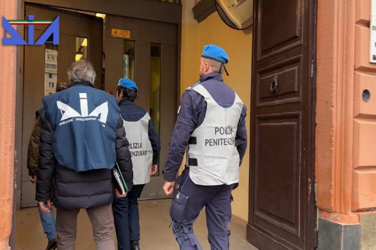 Operazione contro il clan Senese