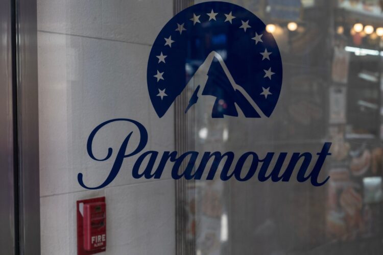 Paramount rilancia la sua offerta per Warner Bros.