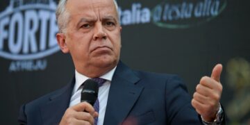 Piantedosi su CasaPound