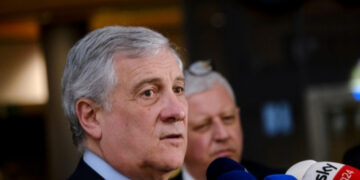 Scontro Tajani-Bonelli sui coloni israeliani