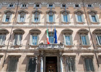 Stallo sulla manovra al Senato