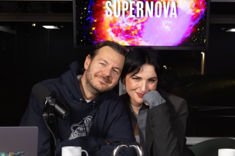 Arisa e Cattelan a Supernova