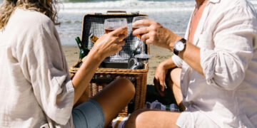 Paradisi fiscali: perché sempre più pensionati italiani scelgono Spagna, Albania e Hammamet