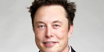 Un primo piano di Elon Musk