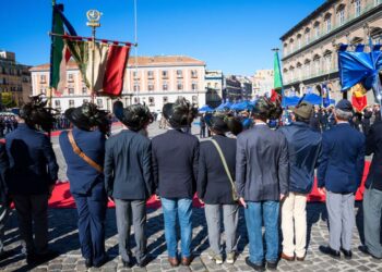 Stop al “Sì!” nell’inno di Mameli: la scelta che fa discutere. Ecco come va cantato ora