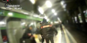 Milano, due minorenni pedinate fuori dalla metropolitana e abusate: arrestato un 19enne