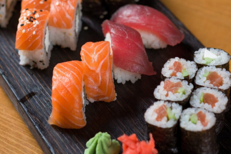Un piatto di sushi
