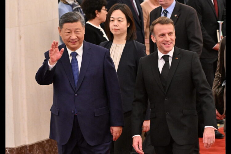 Xi Jinping ed Emmanuel Macron