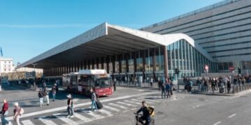 Operazione della Guardia di Finanza alla stazione Termini di Roma