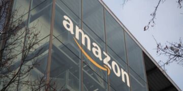 Amazon taglia 16mila posti