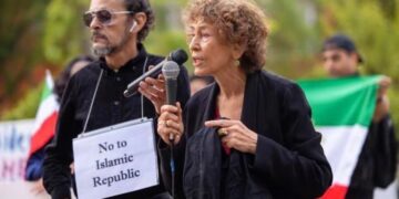 Azar Nafisi sulla situazione della crisi e delle relative proteste in Iran