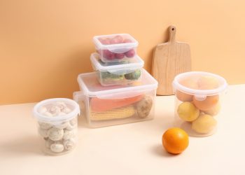 Come pulire i contenitori di plastica