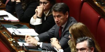 Conte attacca il governo