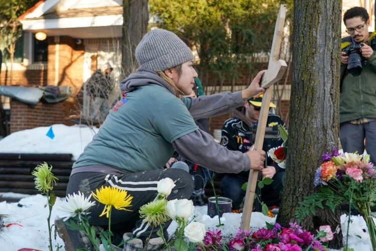 Donna uccisa dall'ICE a Minneapolis