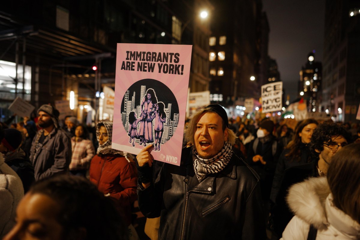 Donna uccisa dall'ICE a Minneapolis