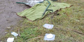 Il punto del boschetto di Rogoredo dove ieri sera un poliziotto ha sparato a Abhderraim Mansouri