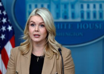 Karoline Leavitt, la portavoce della Casa Bianca sotto la presidenza Trump