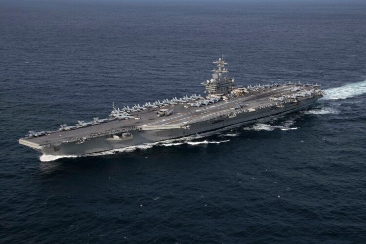 La portaerei USS Abraham Lincoln