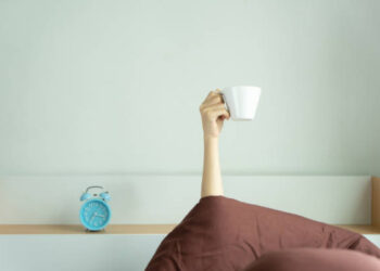 Perché non bere caffè appena svegli