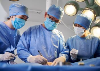 Stretta sulla chirurgia estetica in Cina