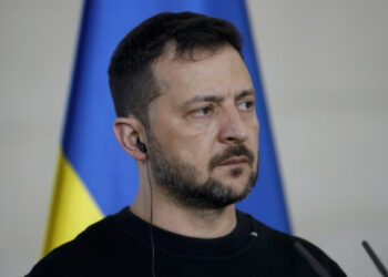 Ucraina: Zelensky ringrazia Trump e sente Merz