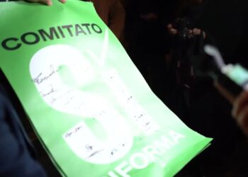 Un volantino del comitato per il Sì