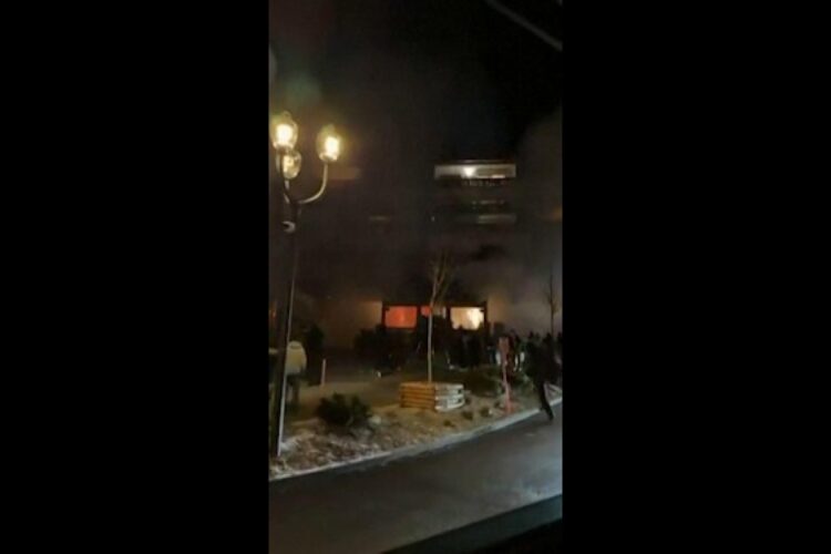 Strage a Capodanno, esplosione in un bar a Crans-Montana: almeno 40 morti e 100 feriti