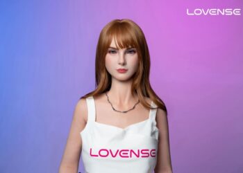 La bambola Emily di Lovesense