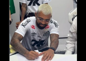 Gabigol firma con il Santos FC