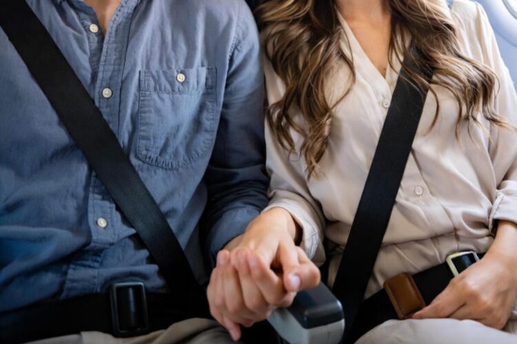 Incontri, flirt e nuovi fenomeni sociali: il sesso in aereo tra realtà e tendenza